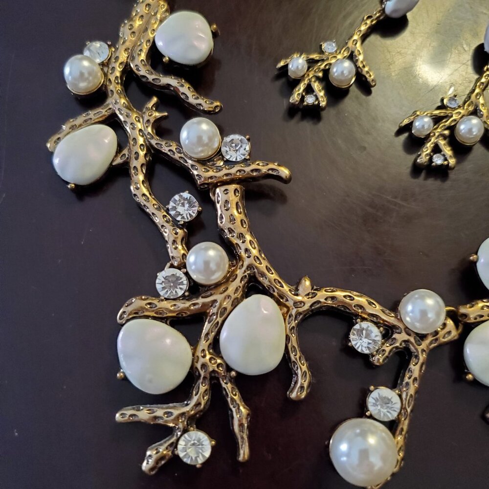 Oscar de la Renta Style Coral Necklace Pearls Crystals, Necklace & Earrings Set